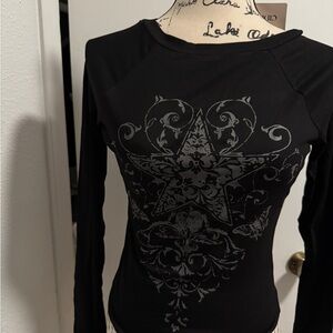 Cider Black Long Sleeve Graphic Top